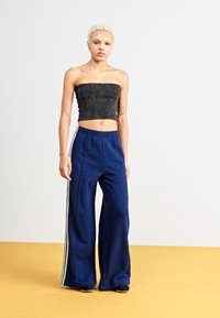 adidas Originals PANT - Spodnji deli trenirk - night indigo