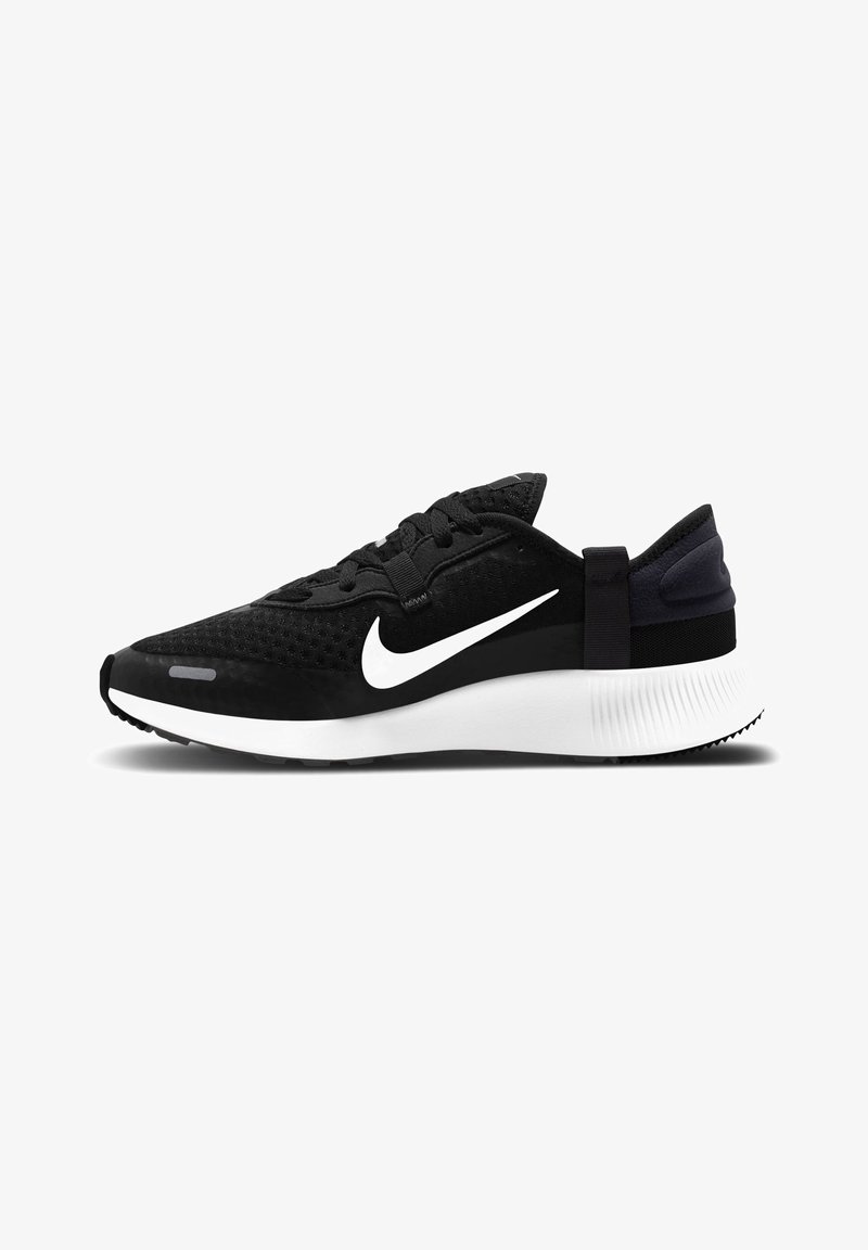 Scarpa sportiva nera con tomaia in mesh, baffo Nike bianco, tallone texturizzato e suola ammortizzata nera. Motivo a traccia circolare sul fondo.