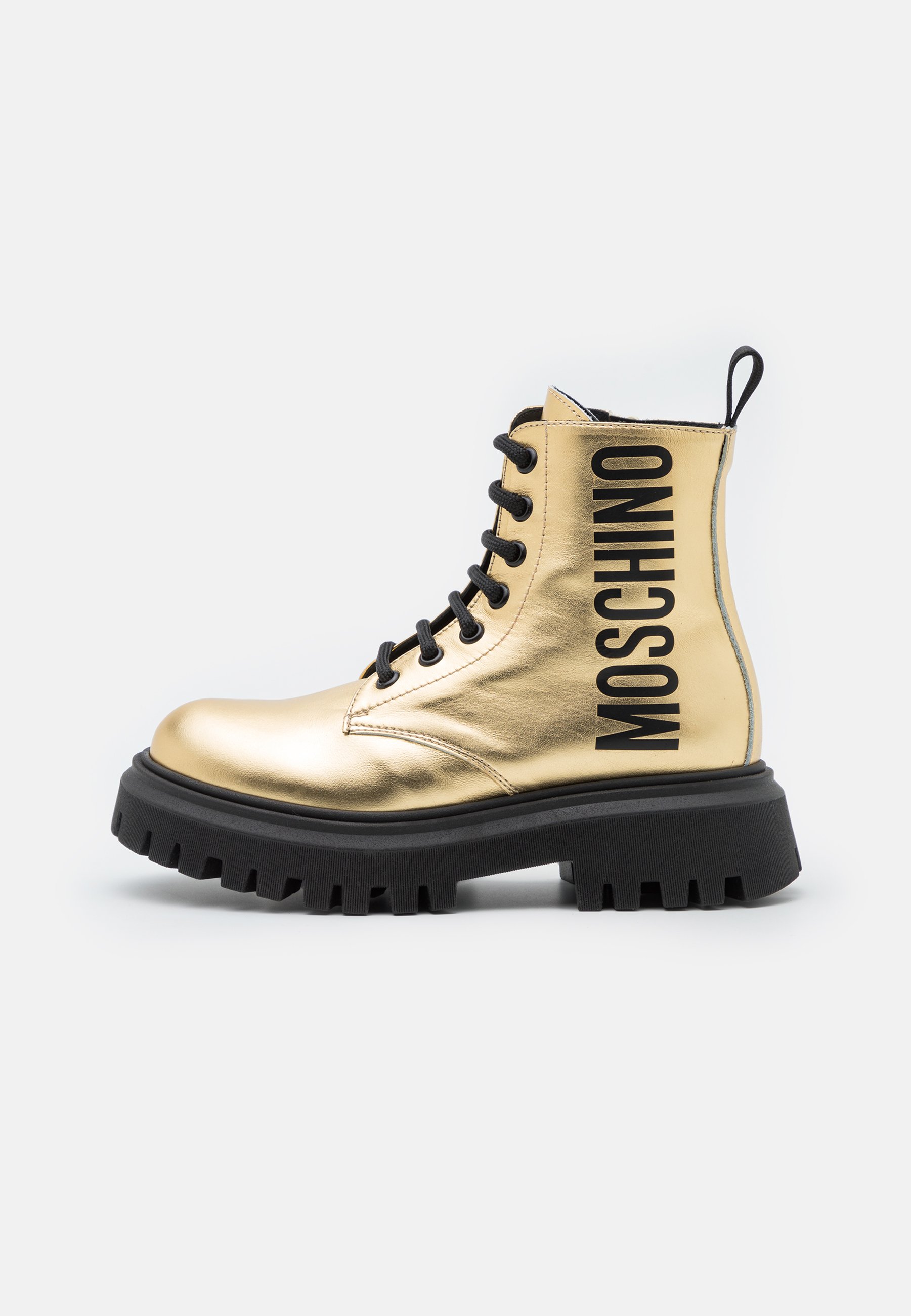 niesen-biologie-isolieren-moschino-combat-boots-widmung-produzieren