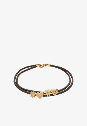Podwójna ciemna skórzana bransoletka z pozłacanymi zawieszkami w kształcie kwiatka i serca, każda ozdobiona małymi przezroczystymi kryształkami oraz złotym zapięciem.