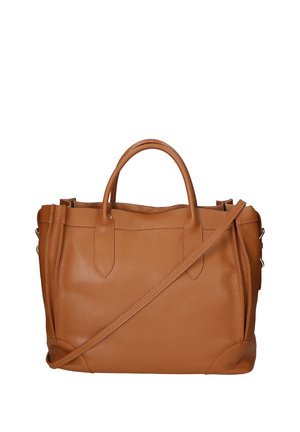Sac fourre-tout en cuir marron avec des poignées doubles et une bandoulière amovible. Présente une finition texturée et un design minimaliste.