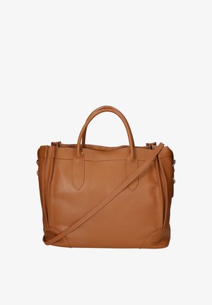 Sac fourre-tout en cuir marron avec des poignées doubles et une bandoulière amovible. Présente une finition texturée et un design minimaliste.
