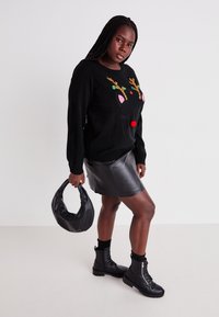 ONLY SHOES ONLBOLD - Gležnjače s platformom - black