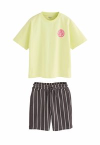 Nevybrané, yellow black stripe