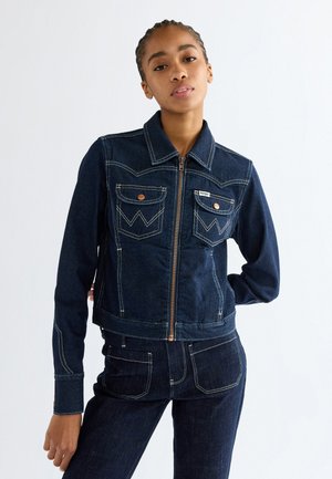 Wrangler, SLIM SEAMED JACKET - Дънково яке - dark orbit