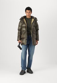 Blauer ABBOT - Dūnu mētelis - pigna green/beige