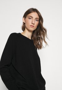 CHINTI & PARKER Maglione - black