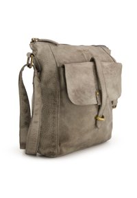 Grijze leren schoudertas met een gestructureerde afwerking, voorzien van een voorflapzak, ritssluiting en accenten in goudkleurige hardware.