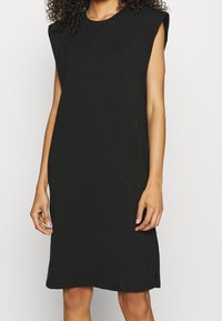 JUST FEMALE Denní šaty - black