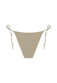 Parte inferiore di bikini beige realizzata in tessuto morbido, con lacci laterali e un design minimalista, dotata di una piccola etichetta con logo sul davanti.