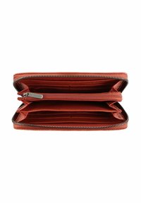Portefeuille en cuir rouge avec fermeture éclair sur tout le tour, emplacements pour cartes à l'intérieur et compartiment central zippé pour les pièces de monnaie ou petits objets.
