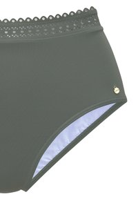 Dunkelgrüner hoch geschnittener Bikiniunterteil mit einem strukturierten Spitze-Rand, glattem Innenfutter in Hellblau und einem kleinen goldenen Logo-Tag an der Seite.