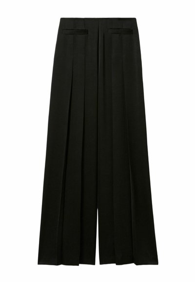 Pantalons larges noirs avec plis, dotés d'une taille plate et de deux poches latérales. Texture lisse et design ajusté.