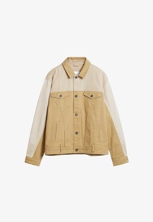 Giacca in denim di cotone con blocchi di colore beige e marrone chiaro, due tasche sul petto e chiusure con bottoni. Caratterizzata da un colletto classico e una vestibilità dritta.