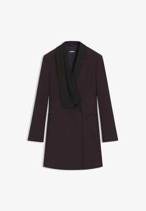 Skreddersyet blazer i mørk lilla med sort sjaluedeskra, lange ærmer og to forlommer. Glat vævning med en struktureret design.