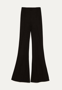 Svarta utsvängda byxor i slätt tyg, med hög midja, två framfickor och vida benöppningar som smalnar av nedtill.