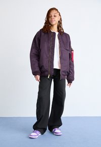 Alpha Industries CORE - Bombera - plum