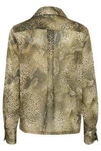 Blusa a maniche lunghe con motivo in pelle di serpente in tonalità di verde e beige, caratterizzata da un colletto e chiusure a bottone sui polsini.