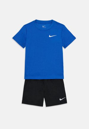 SET - Basic T-shirt - black