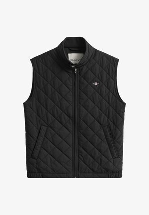 Colete preto acolchoado com gola alta, fecho de correr frontal e bolsos laterais. Apresenta um pequeno logótipo no lado esquerdo do peito. Material suave e leve.