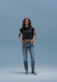 Thumbnail Image 2