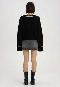 Misaga BADGE - Vest - black