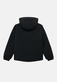 Jachetă neagră cu glugă, cu mâneci lungi și manșete elastice, prezentată din spate pe un fundal alb simplu.