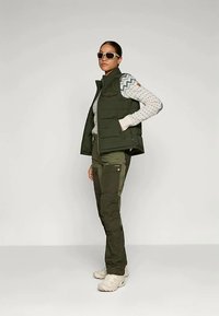 Fjällräven GREENLAND LINER VEST  - Strukirani kaput - deep forest