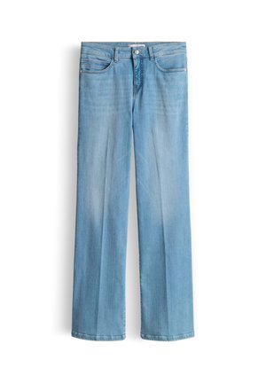 Jean en denim bleu clair à taille haute, avec bouton et fermeture éclair à l'avant, et jambes larges et droites, présenté à plat sur un fond blanc.