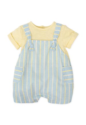 Camiseta amarilla de manga corta para bebé con pelele a rayas azules y amarillas que presenta tirantes anudados y bolsillos laterales.