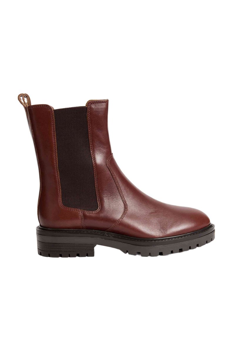 Botas de cuero marrón hasta el tobillo con punta redondeada, paneles laterales elásticos y un inserto texturizado negro. Suela gruesa y resistente para mayor durabilidad.