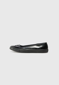 CHUCK TAYLOR ALL STAR DAINTY - Športni copati - egret/black