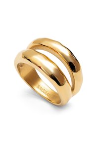 Goldene Doppelring mit einer glatten, polierten Oberfläche und einem wellenförmigen Design. Verfügt über eine subtile innere Gravur.