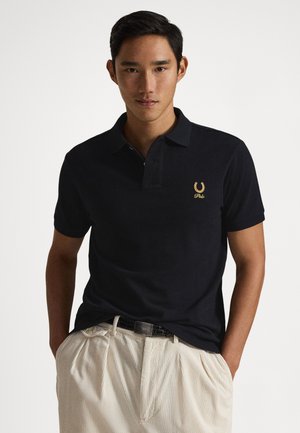 LUNAR NEW YEAR HORSESHOE POLO SHIRT - Poloskjorter - black