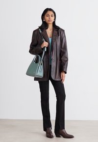 COACH LANA SHOULDER BAG 23 - Handbag - sage