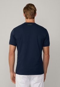 Hackett London ROYAL TIPPED TEE - Camiseta estampada - navy