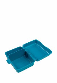 Lunch box di colore teal realizzato in plastica con coperchio a cerniera, dotato di un divisore rimovibile, due scomparti e bordi lisci.