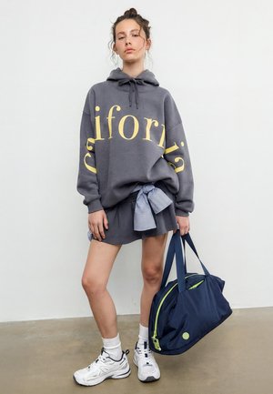 Stradivarius WITH DETAIL - Športni copati - white