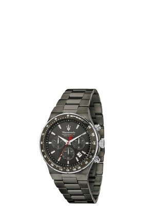 Orologio cronografo Maserati in acciaio inossidabile nero con tre contatori, finestra della data e lancetta dei secondi rossa su cinturino in maglia metallica.