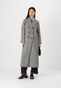 YAS YASPETRO LONG COAT - Klasični plašč - black/white/grey