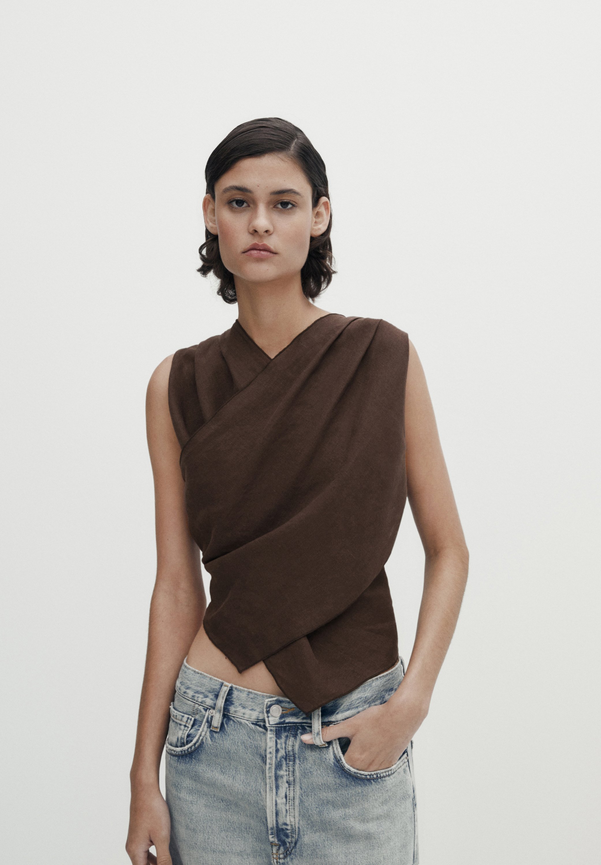Haut Noir Brodé De Fleurs Massimo Dutti - Taille XS (UK8), Manches 3/4, Occasion Très Bon état