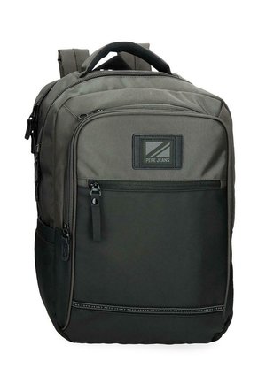 Zaino Pepe Jeans bicolore nero e grigio con più scomparti con cerniera e spallacci imbottiti.