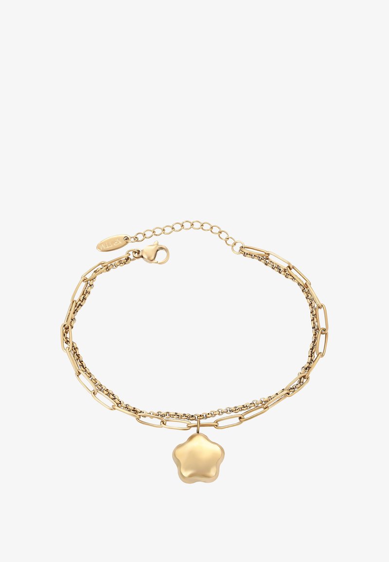 Bracelet double-chaîne en or avec un pendentif en forme d'étoile et un fermoir ajustable sur fond blanc.