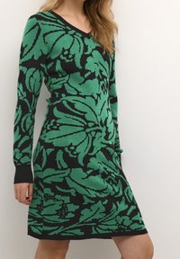 Cream MOLLIA - MOLLIE FIT - Abito in maglia - green leaves print