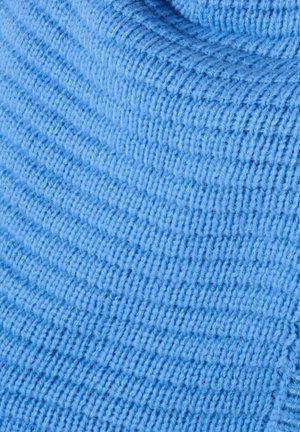 Textil de punto azul con un patrón acanalado texturizado, que presenta una apariencia suave y cálida, mostrando un grosor medio.