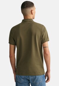 GANT SHIELD - Polo - juniper green
