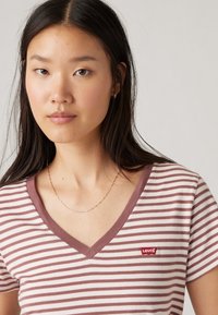 Levi's® PERFECT - Camiseta básica - rose/taupe