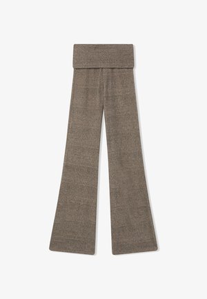 Pantaloni a gamba larga fitted in un morbido tessuto grigio scuro testurizzato, con un alto cinturino pieghettato per una vestibilità e un comfort regolabili.