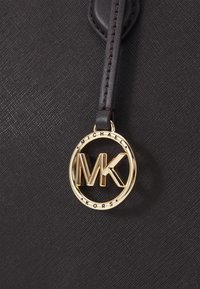 Michael Kors MARILYN TOTE - Shopper - chocolate