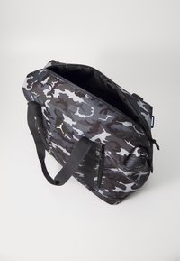 Jordan JAM CORDURA FRANCHISE DUFFLE - Bolsa de deporte - off noir